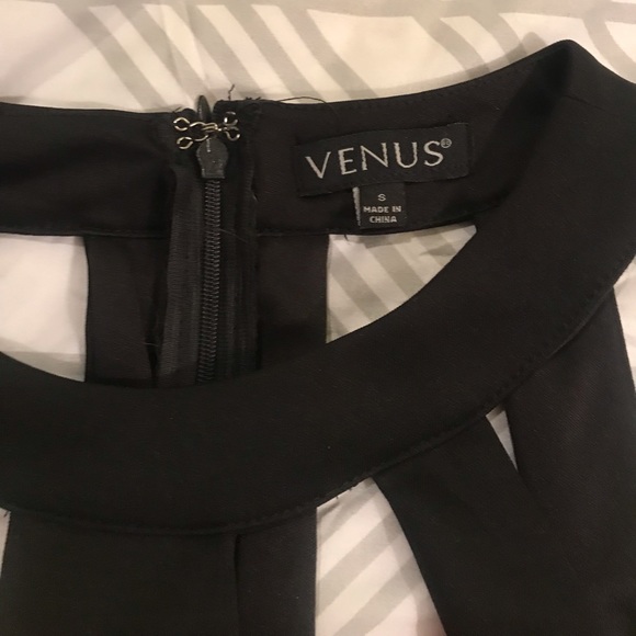 Red Venus Cocktail Dress Small - Picture 2 of 3